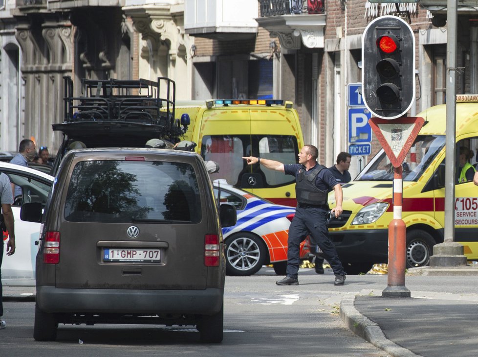 Ozbrojený muž v belgickém Lutychu zastřelil dva policisty a kolemjdoucího.