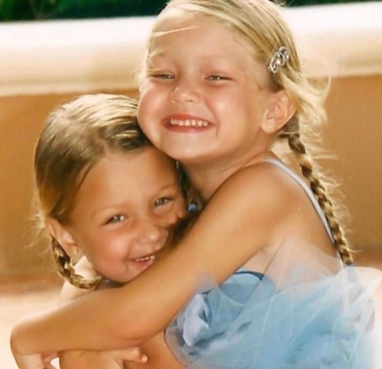 Bella a Gigi Hadid jako malé holčičky