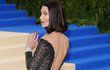 Na akci MET Gala v New Yorku dorazila Bella Hadid.