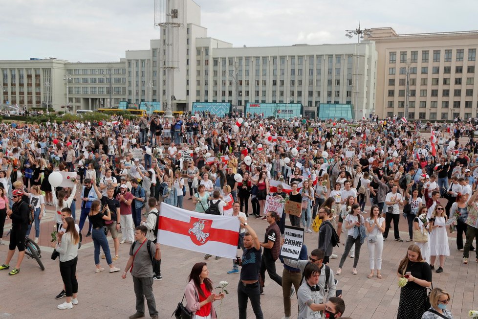 Masivní protesty v běloruském Minsku kvůli výsledkům voleb a sčítání hlasů (14. 8. 2020)