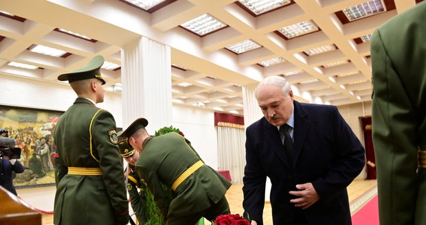 Lukašenko se loučil se zesnulým ministrem: Vlastní syn ale nedorazil