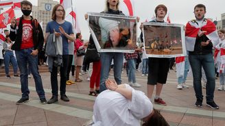 Desítky tisíc Bělorusů opět vyšly do ulic, impulsem byla Lukašenkova inaugurace