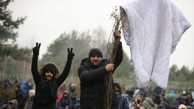 Migranti na hranici mezi Polskem a Běloruskem