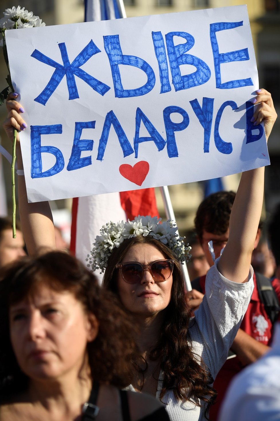 Demonstrace k vyjádření solidarity s protesty v běloruských městech se konala 16. srpna 2020 na Staroměstském náměstí v Praze.