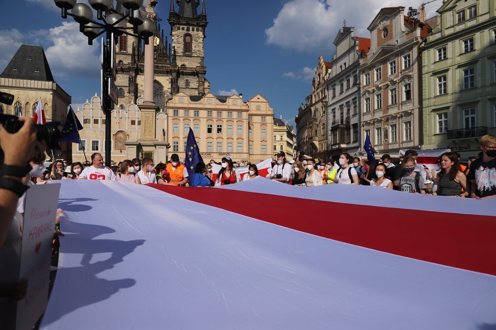 Vůdkyně běloruské opozice Svjatlana Cichanouská na návštěvě v Praze. Na Staroměstském náměstí se při té příležitosti konal protest Společně za Bělorusko. (7. červen 2021)