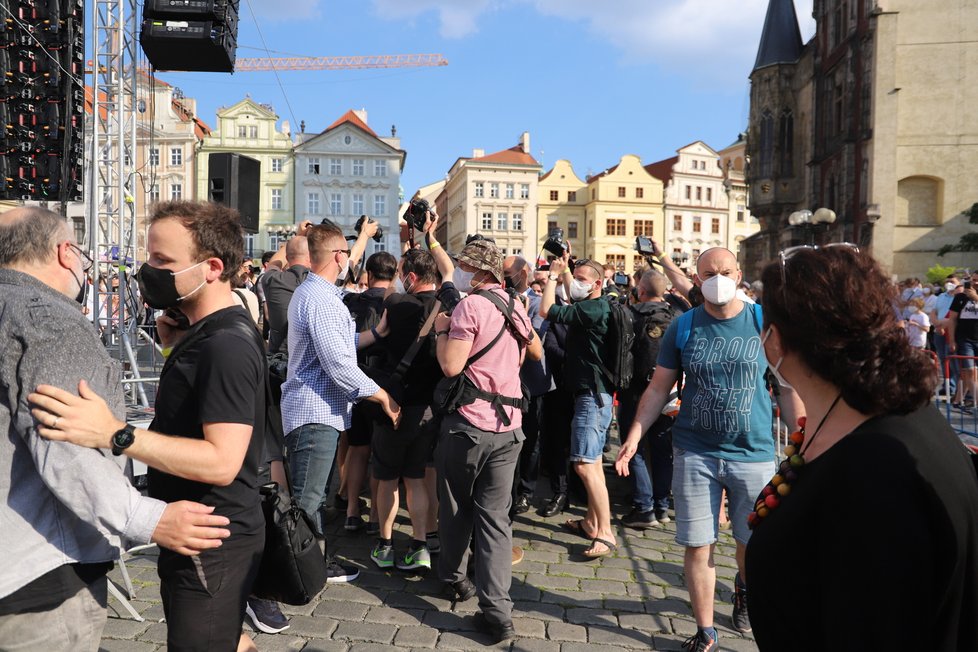 Vůdkyně běloruské opozice Svjatlana Cichanouská na návštěvě v Praze. Na Staroměstském náměstí se při té příležitosti konal protest Společně za Bělorusko. (7. červen 2021)