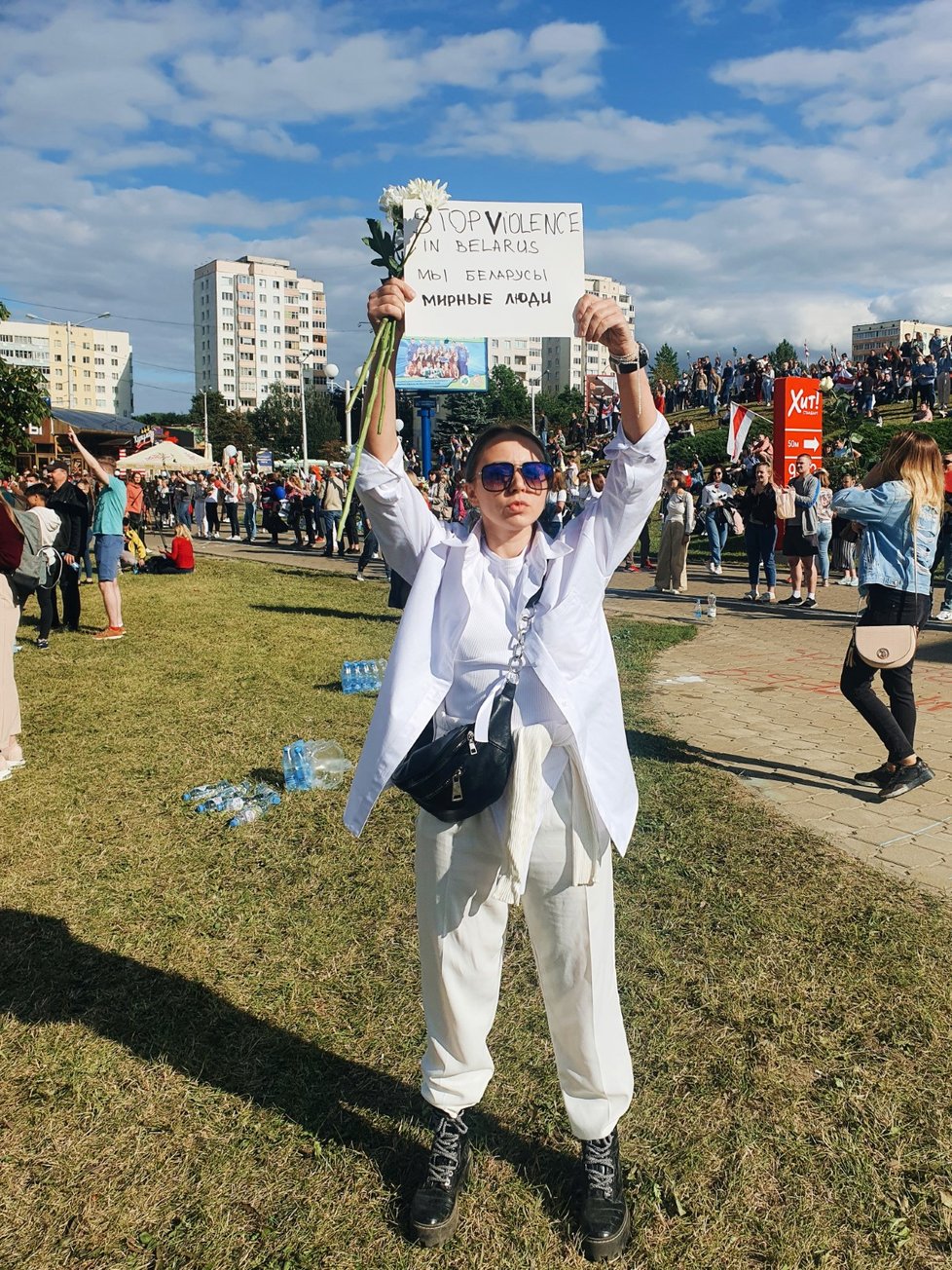 Bělorusko se otřásá pod silou celonárodních protestů. Důvodem je falšování výsledků nedělních voleb (13.8.2020)