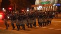 Odpůrci oficiálních výsledků voleb se v Bělorusku střetli s policií (9. 8. 2020)