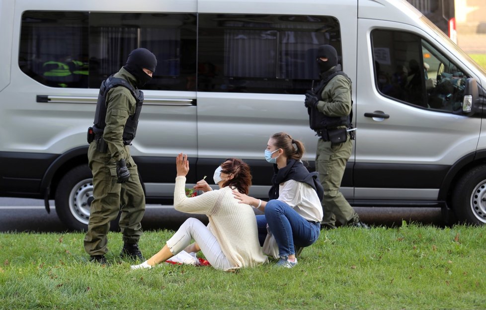 Zatýkání během protestů v Bělorusku (26. 9. 2020)