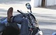 Ben Affleck nezvládl zatáčku a spadl z motorky