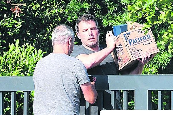 Americký herec Ben Affleck (46)  má problém s alkoholem.