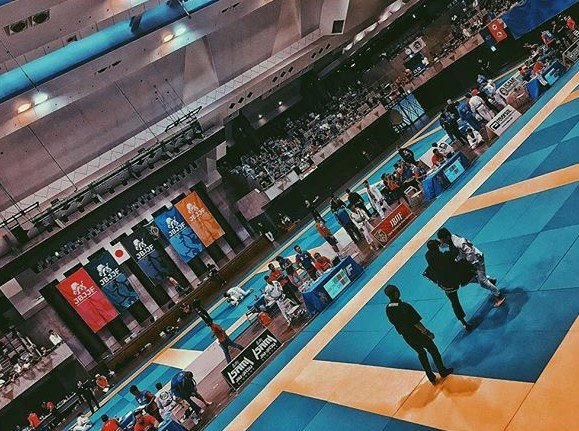 Hala sportovního centra Tokyo Budakon během Mistrovství Asie v brazilském jiu jitsu