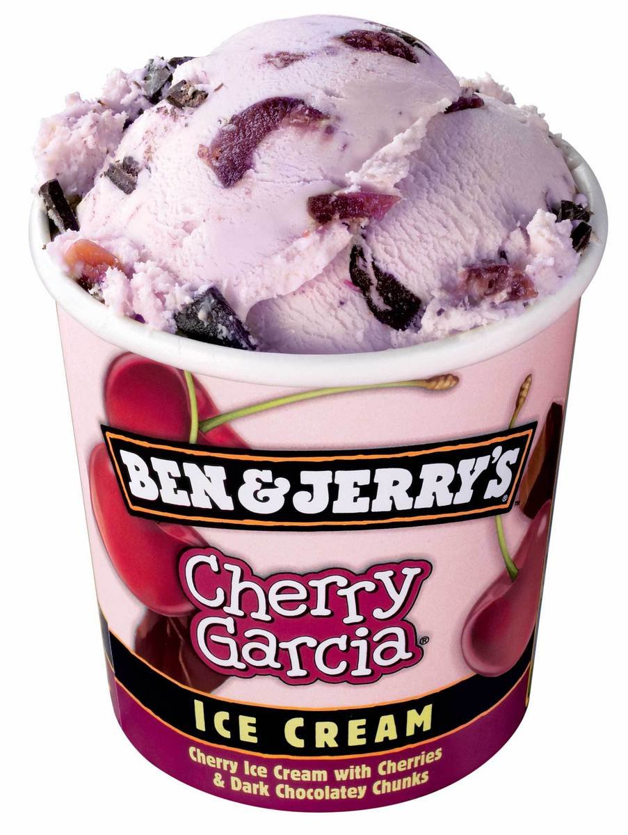Cherry Garcia - Třešňová zmrzlina s kousky třešní a kakaové cukrovinky.