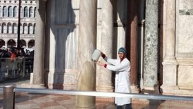 Ekoaktivisté poničili baziliku svatého Marka v Benátkách.