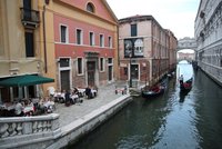 Karanténa na dovolené: V Itálii ji platí stát, v Chorvatsku i Rakousku jdou náklady za vámi
