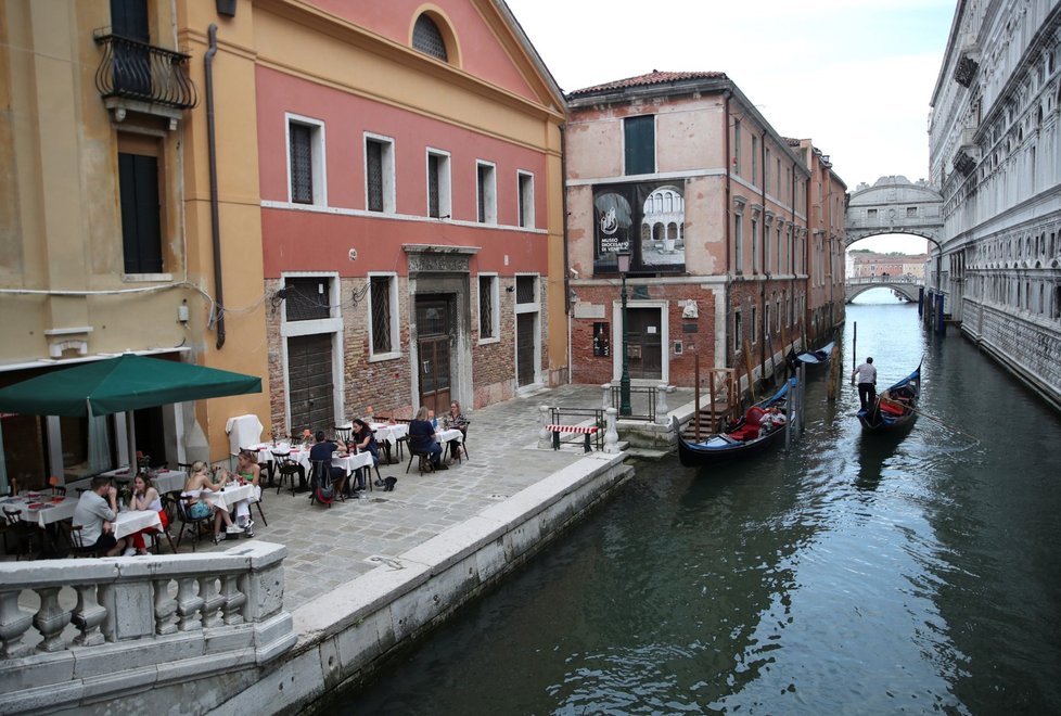 Koronavirus v Itálii: Benátky se staly &#34;bílou zónou&#34;. Lidé si zde tak užívají dovolenou (7.6.2021)