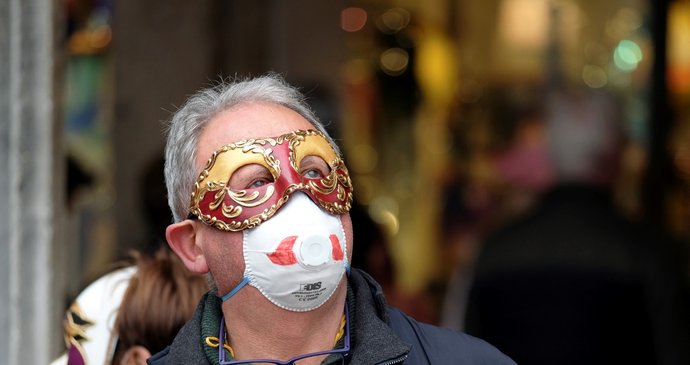 Benátky naplno zasáhly obavy z nového koronaviru. (23. 2. 2020)