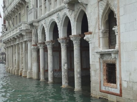 Benátky patří mezi města, kterým hrozí, že klesnou pod vodní hladinu.