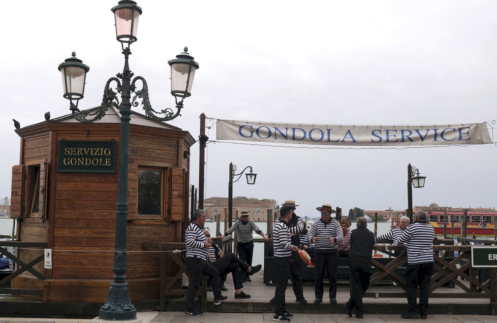 V Benátkách v rámci boje proti turismu zavedli turnikety.