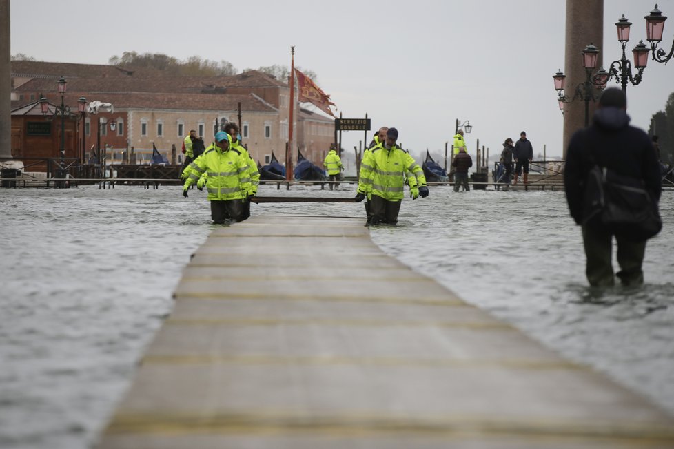S masivními záplavami se v posledních dnech potýkaly italské Benátky.