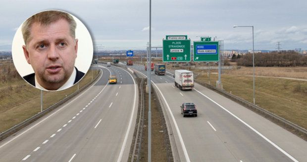 Na Bendla udeřili za billboardy. „Zjednodušuji a sjednocuji,“ brání se exministr