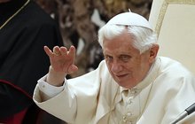 Poplach ve Vatikánu: Papež Benedikt XVI. ohlásil rezignaci!