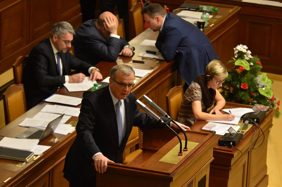 Lidovec Ondřej Benešík v Poslanecké sněmovně vyčítal vládě, že v rozpočtu chybí prostředky na obranu, školství i sociální oblast (19. 12. 2018).