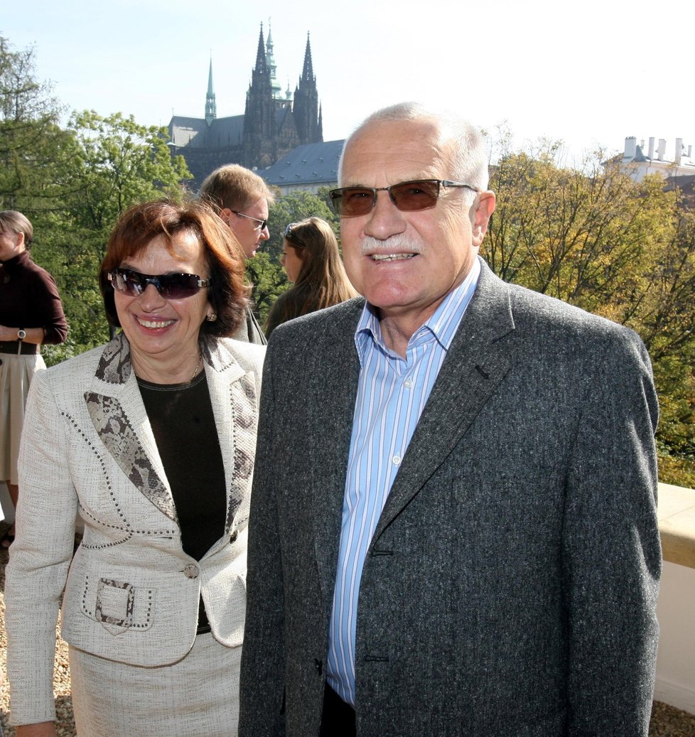 Václav Klaus s manželkou Livií: Právě ta nejspíš mohla za omilostnění Anny Benešové