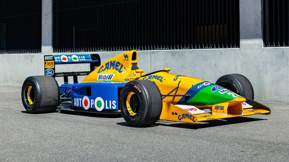 Na prodej je monopost Benetton B191, s nímž Michael Schumacher získal první body v F1