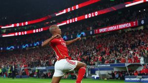 LM ONLINE: Real - Neapol 2:1. Benfica vede nad Interem, Arsenal drtí Lens