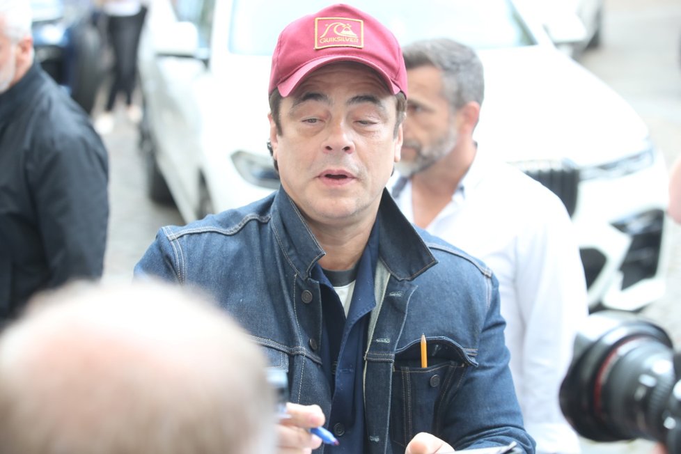 Benicio Del Toro přijel do Karlových Varů.