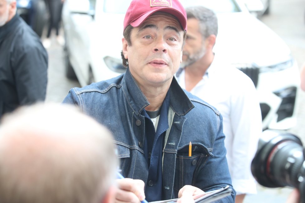 Benicio Del Toro přijel do Karlových Varů.