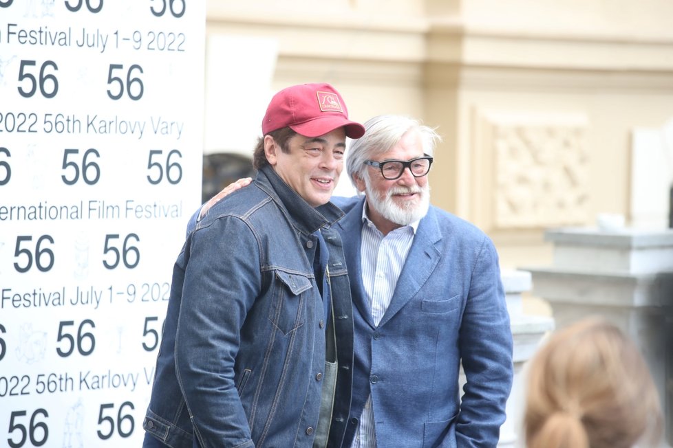 Benicio Del Toro a Jiří Bartoška