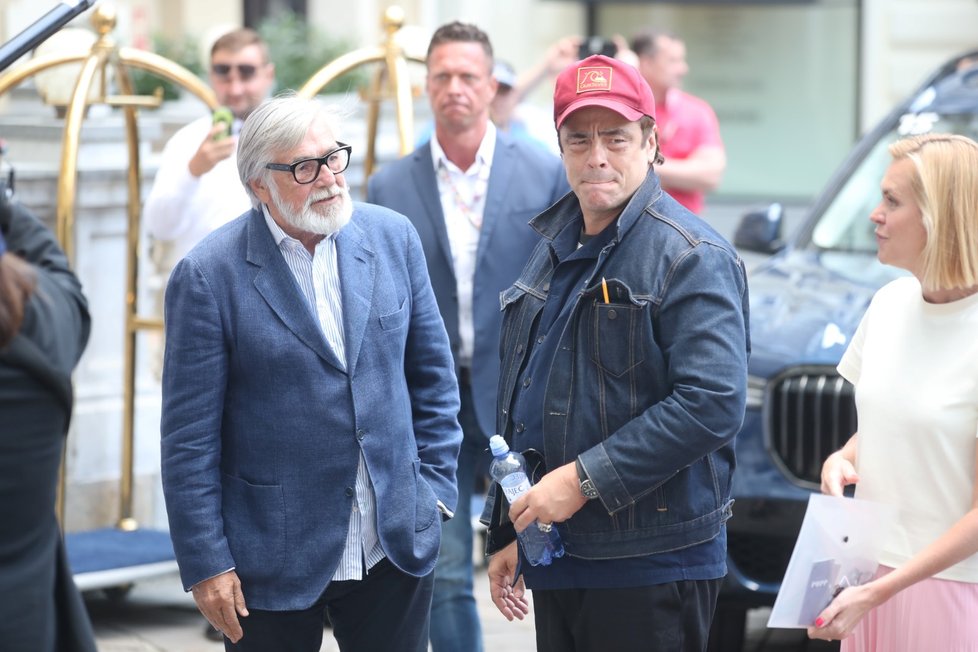 Benicio Del Toro je v Karlových Varech