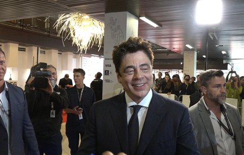Oscarová hvězda Benicio del Toro: Na pití si musím dávat pozor! A čím překvapil ve Varech?