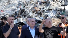 Izraelský premiér Benjamin Netanjahu se přišel podívat na trosky po íránských úderech (20. 6. 2025)