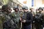 Benjamin Netanjahu mezi izraleskémi vojáky v Gaze (25.12.2023)