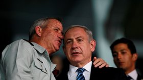 Generál Benny Ganc a izraelský premiér Benjamin Netanjahu (19. 9. 2019)