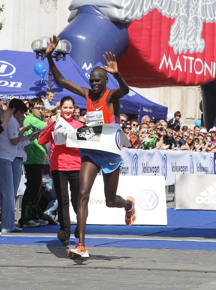 Vítěz 17. Pražského mezinárodního maratónu Benson Kipchumba Barua.
