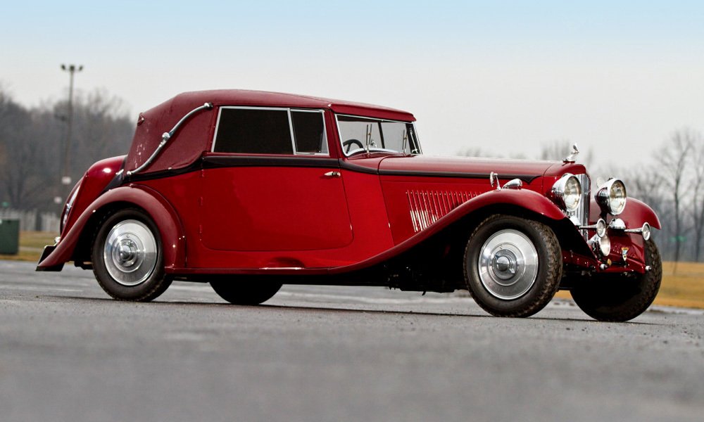 Zhruba polovina vozů Bentley 3½ Litre měla karoserii od firmy Park Ward. Na obrázku je dvoudveřový kabriolet s nataženou textilní střechou.