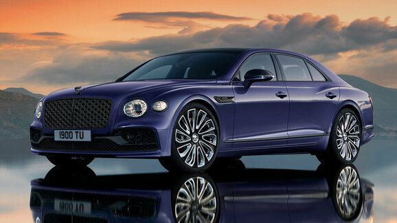 Zapomeňte na chrom. Bentley Flying Spur přijíždí v edici pro milovníky černých detailů