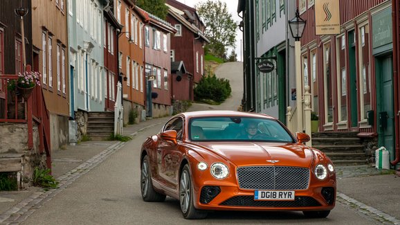 Luxusní modely Bentley musejí do servisů. Kvůli banalitě