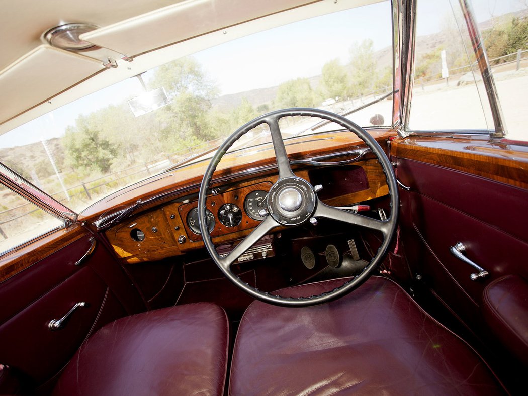 Bentley Mark VI Saloon (1946)