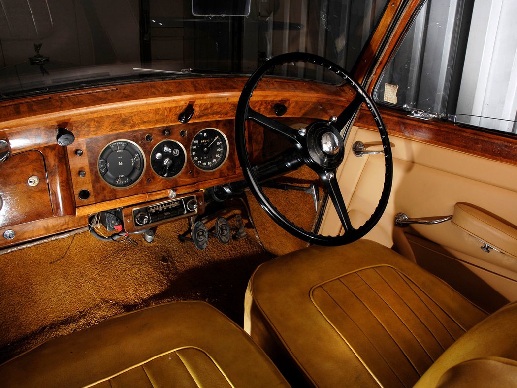 Bentley Mark VI Saloon (1946)