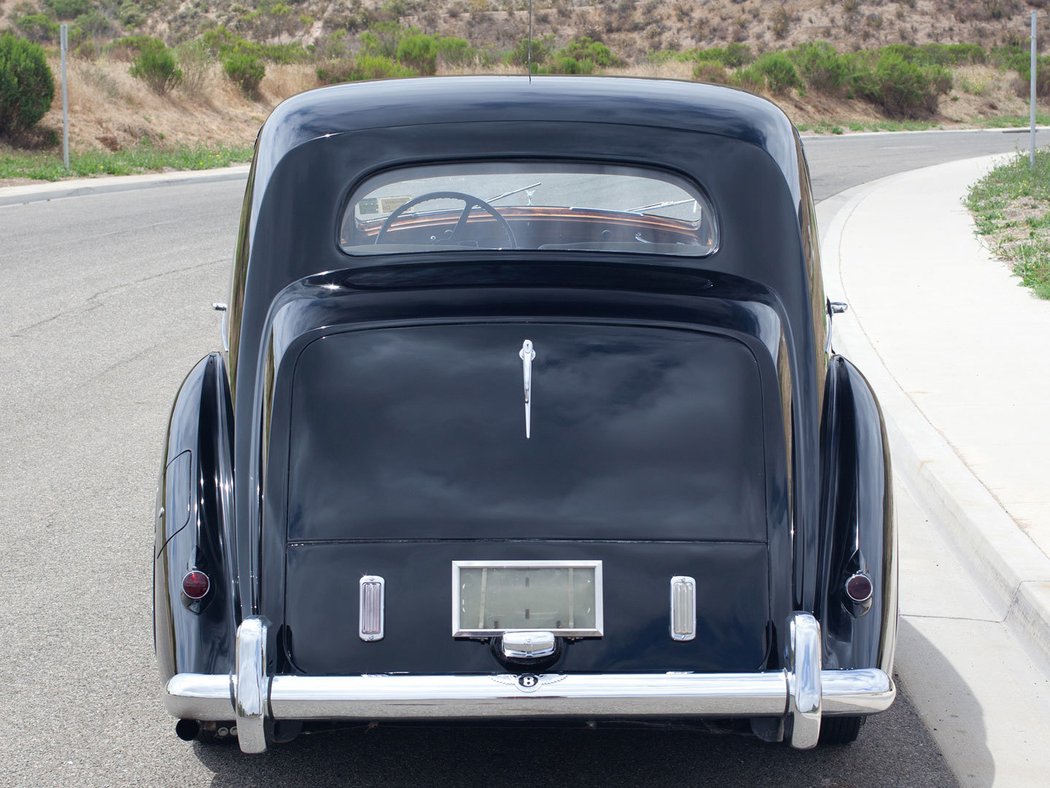 Bentley Mark VI Saloon (1946)