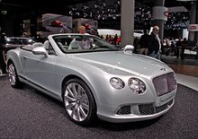 Bentley ve Frankfurtu: Nová tvář pro kabriolet GTC