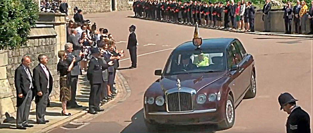 Bentley State Limousine