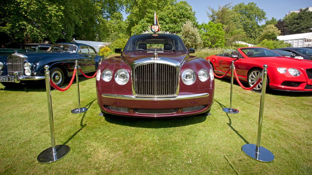 Bentley State Limousine