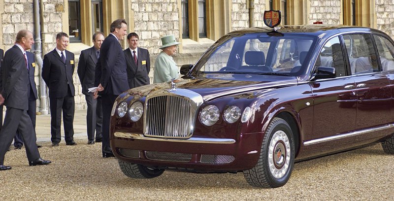 Bentley State Limousine