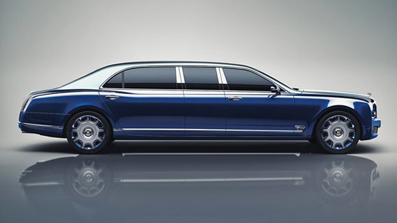 Bentley Mulsanne Grand Limousine by Mulliner: Jezevčík s titulem